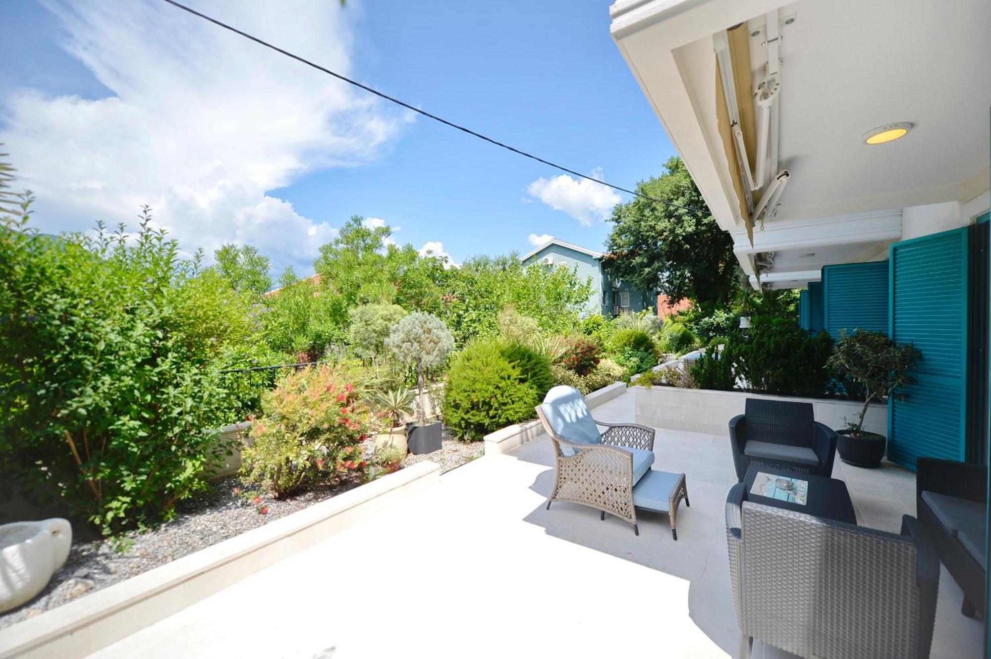 Apartments Boka Blue Dobrota Котор Экстерьер фото
