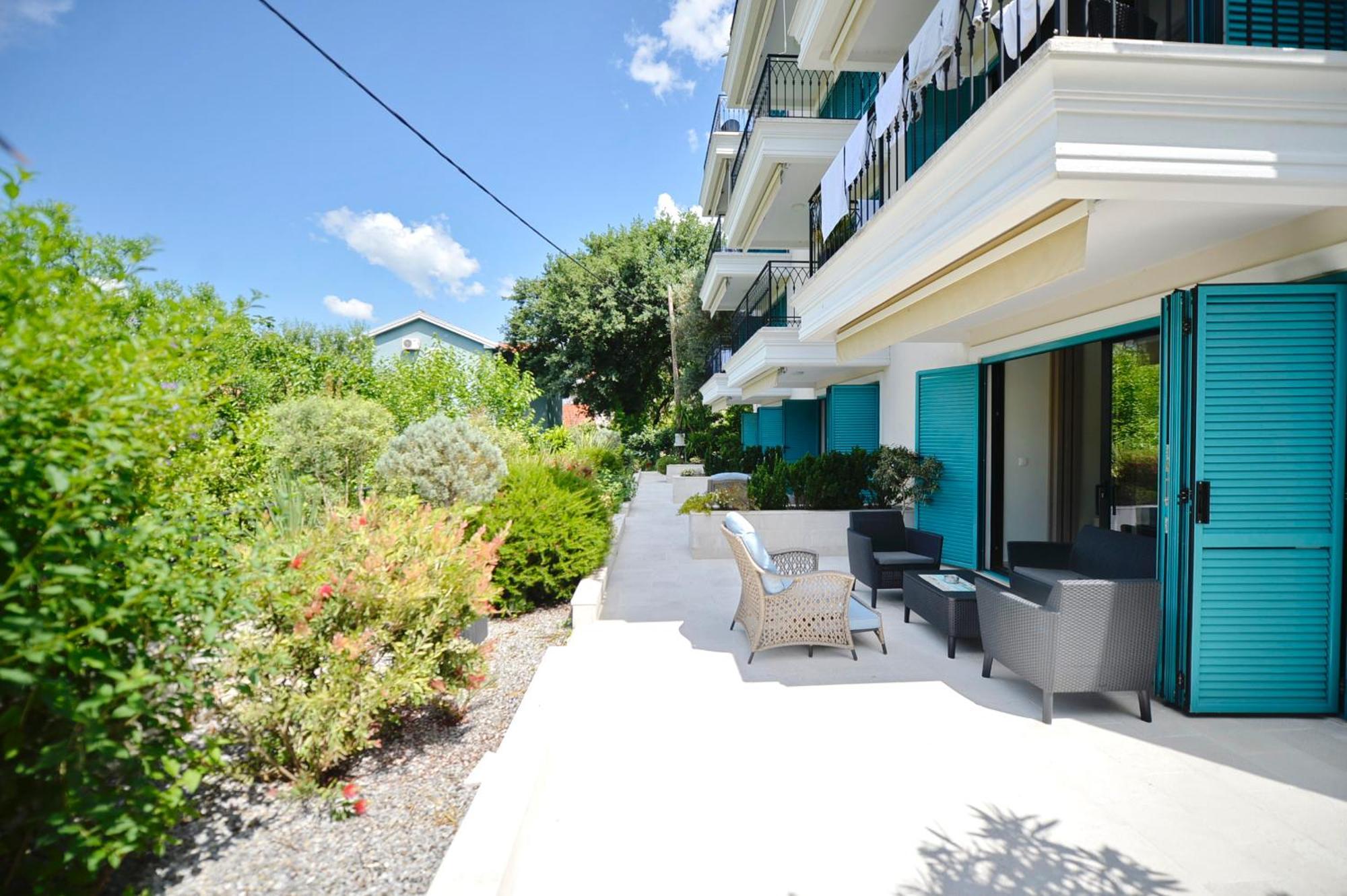Apartments Boka Blue Dobrota Котор Экстерьер фото