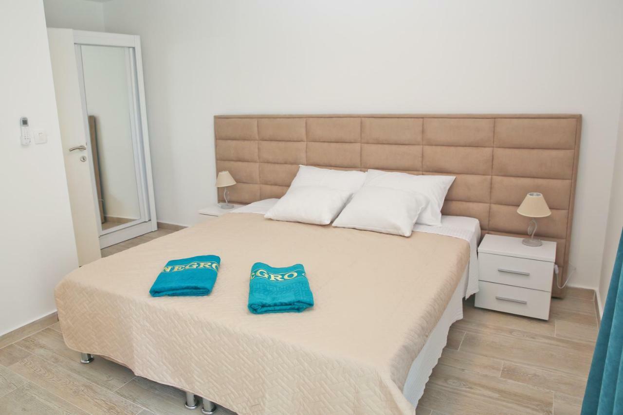 Apartments Boka Blue Dobrota Котор Экстерьер фото